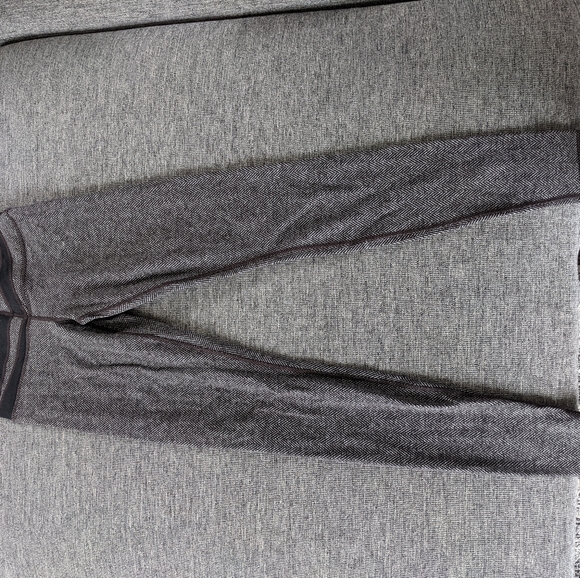 Lululemon winder under herringbone - Picture 2 of 5